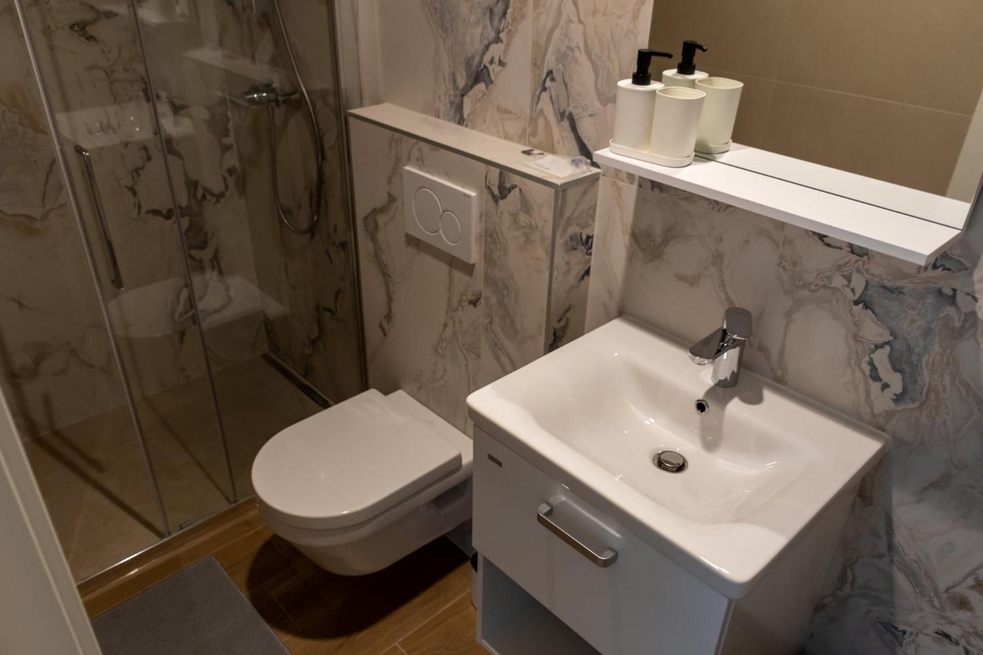 Baden Resort Basanija, Umag-With Sea View, Parking And 300M From The Beach 外观 照片