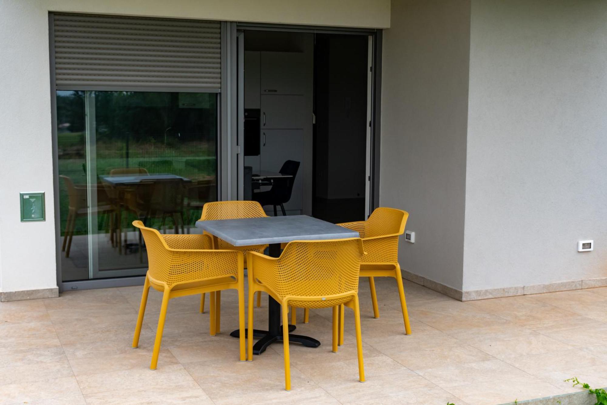Baden Resort Basanija, Umag-With Sea View, Parking And 300M From The Beach 外观 照片