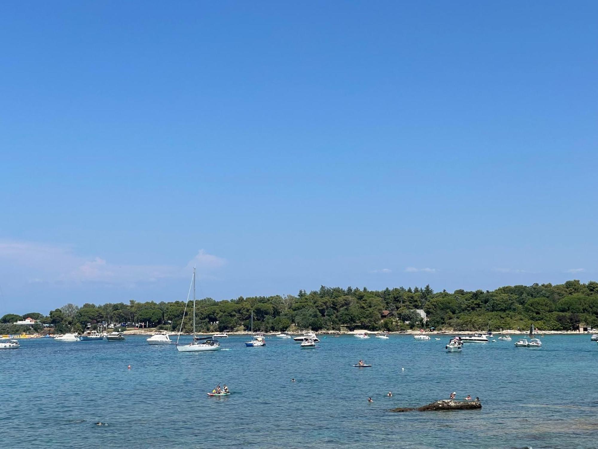 Baden Resort Basanija, Umag-With Sea View, Parking And 300M From The Beach 外观 照片
